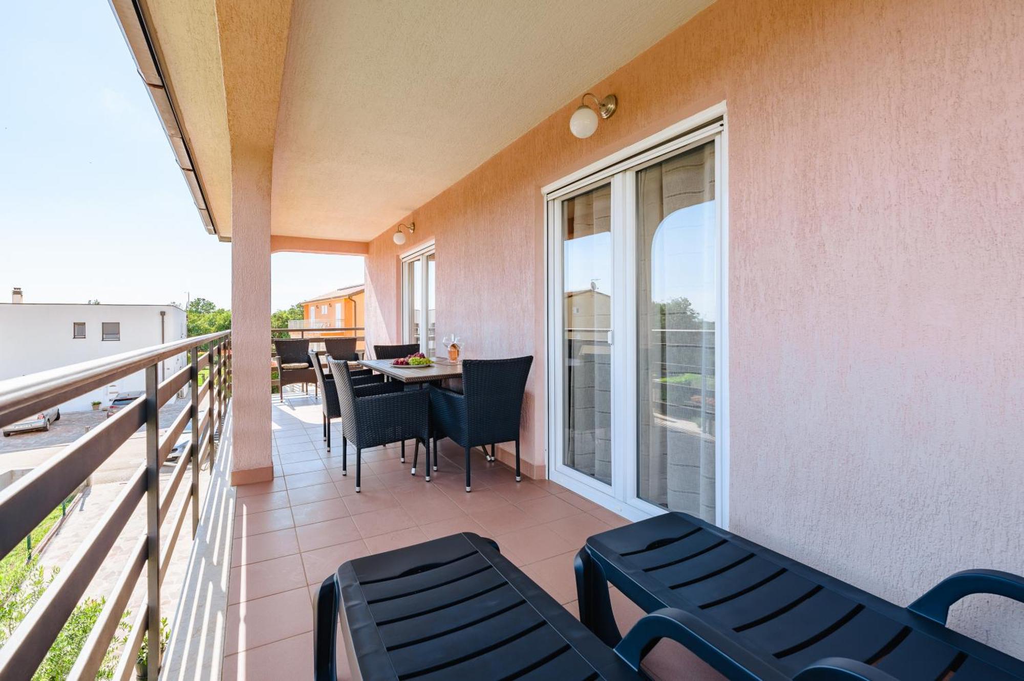 App D Comfort Umag Exteriér fotografie